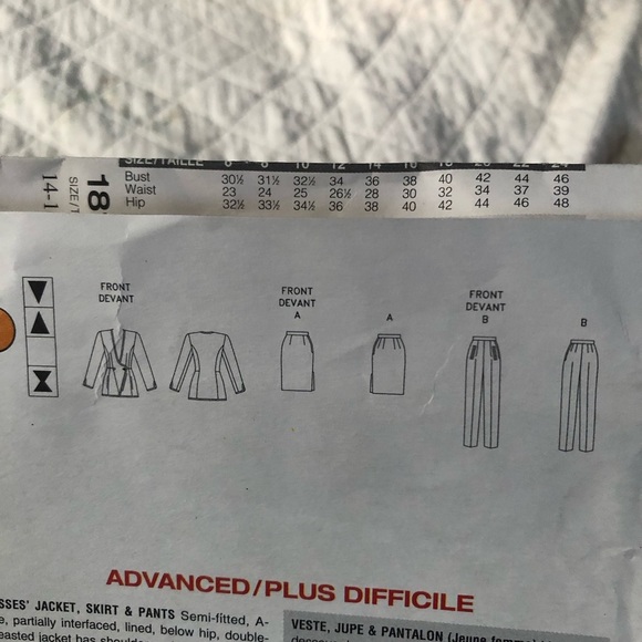 Anne Klein Vogue Designer Women's Ensemble 1810-14-16-18 - Picture 7 of 7